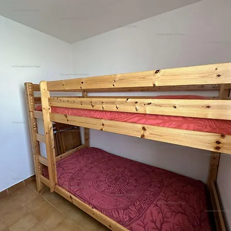Apartment 2 Pieces Avec Loggia, Piscine Et Parking Prive A 250m Des Commerces Et Proche - Fr-1-229b-74 *